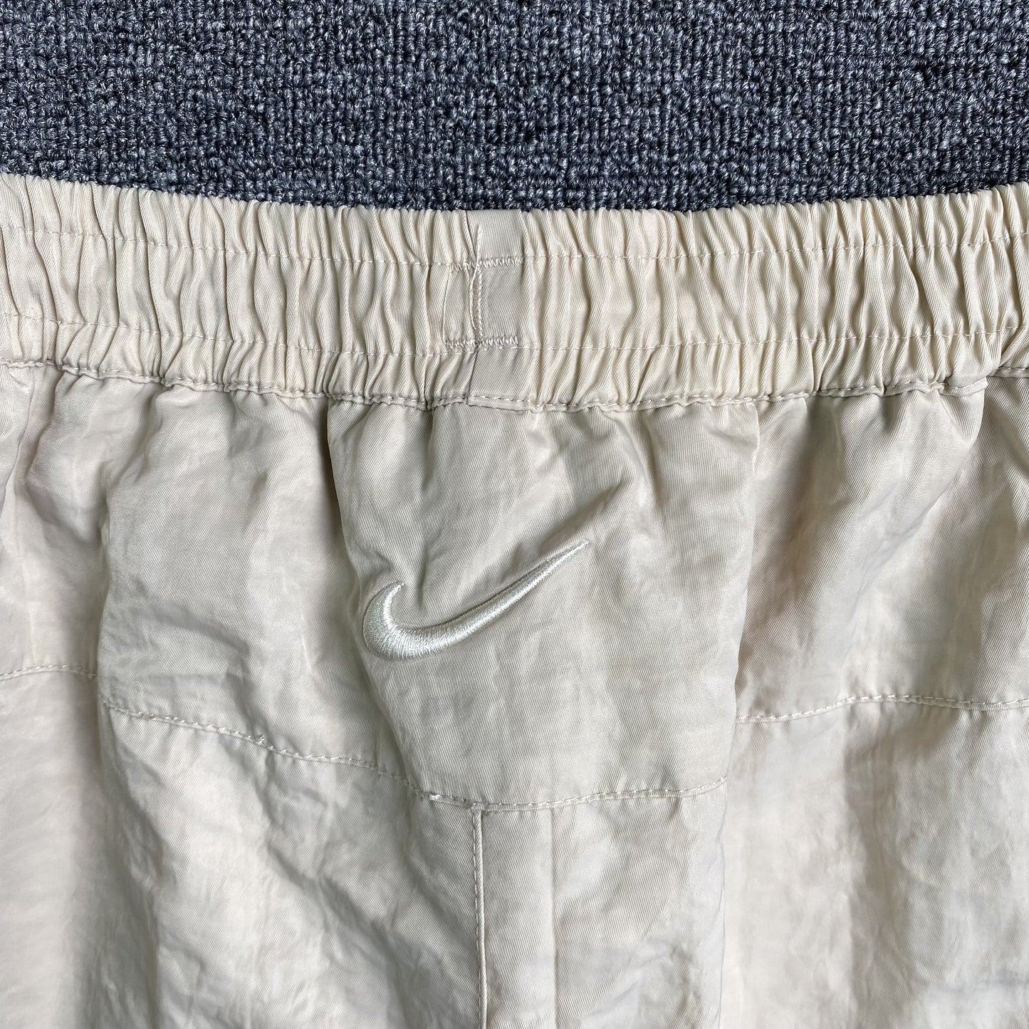 Pantalón Fear of God X Nike Nylon Crema