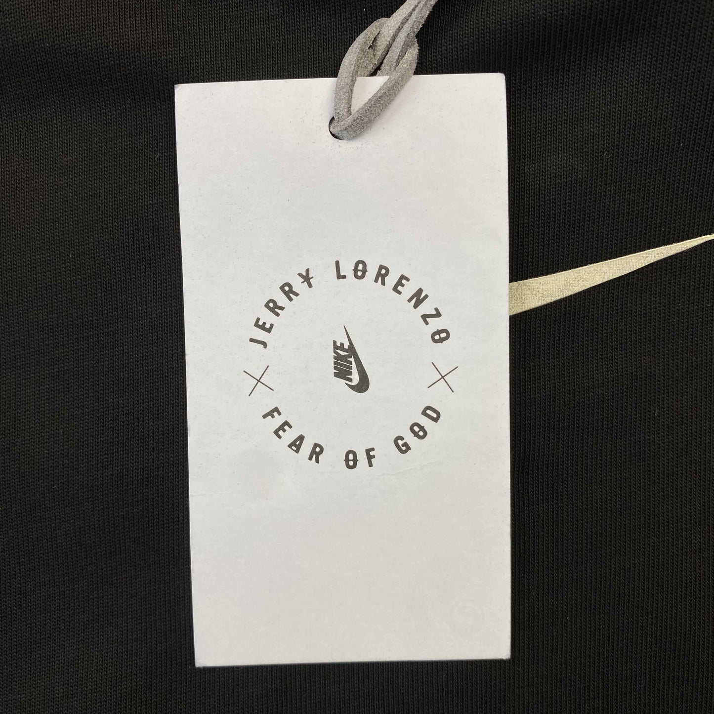 Remera Fear of God x Nike Negra