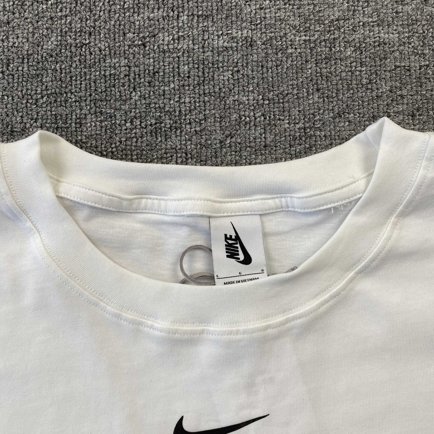 Remera Fear of God x Nike Blanca