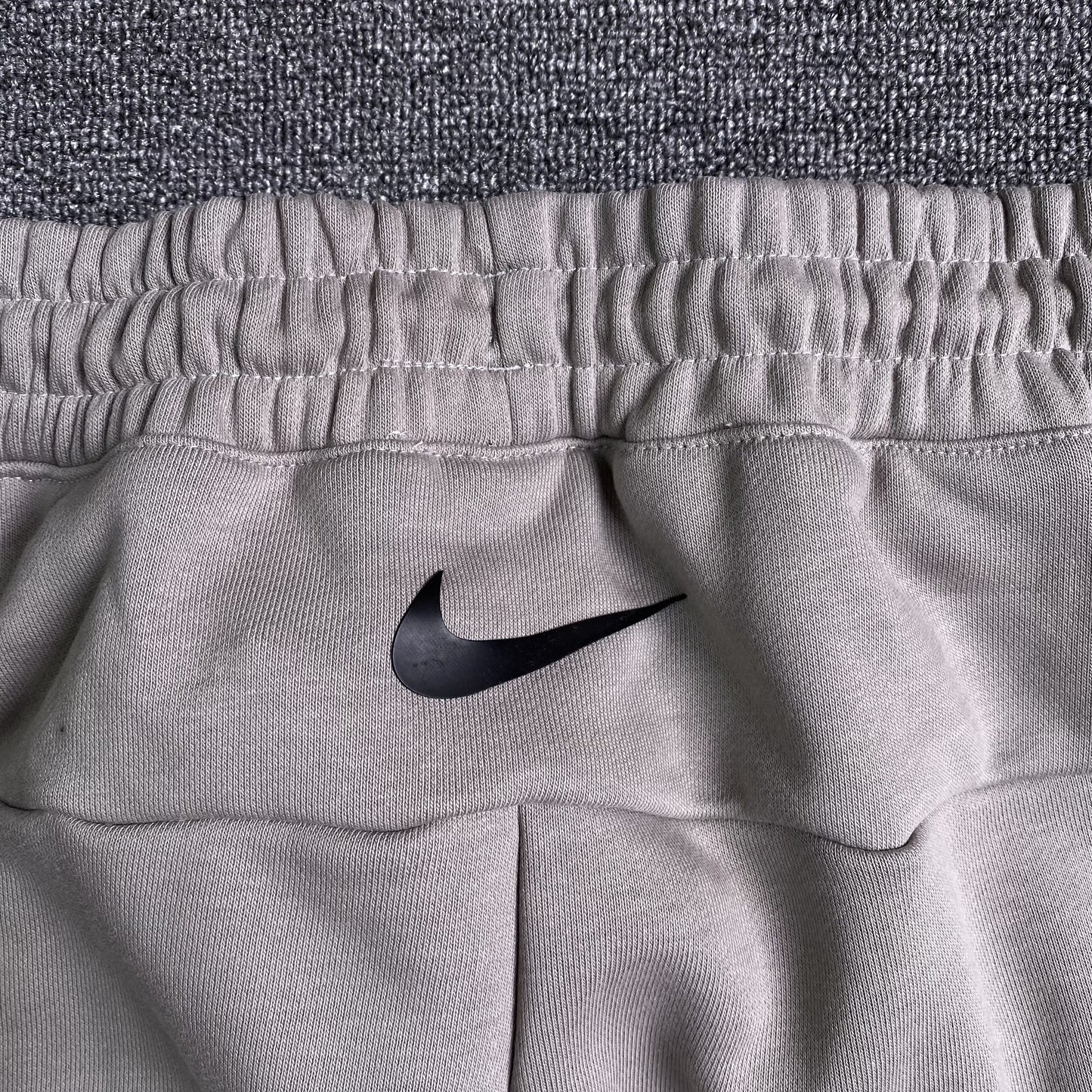 Pantalón Fear of God X Nike Tear Away Gris