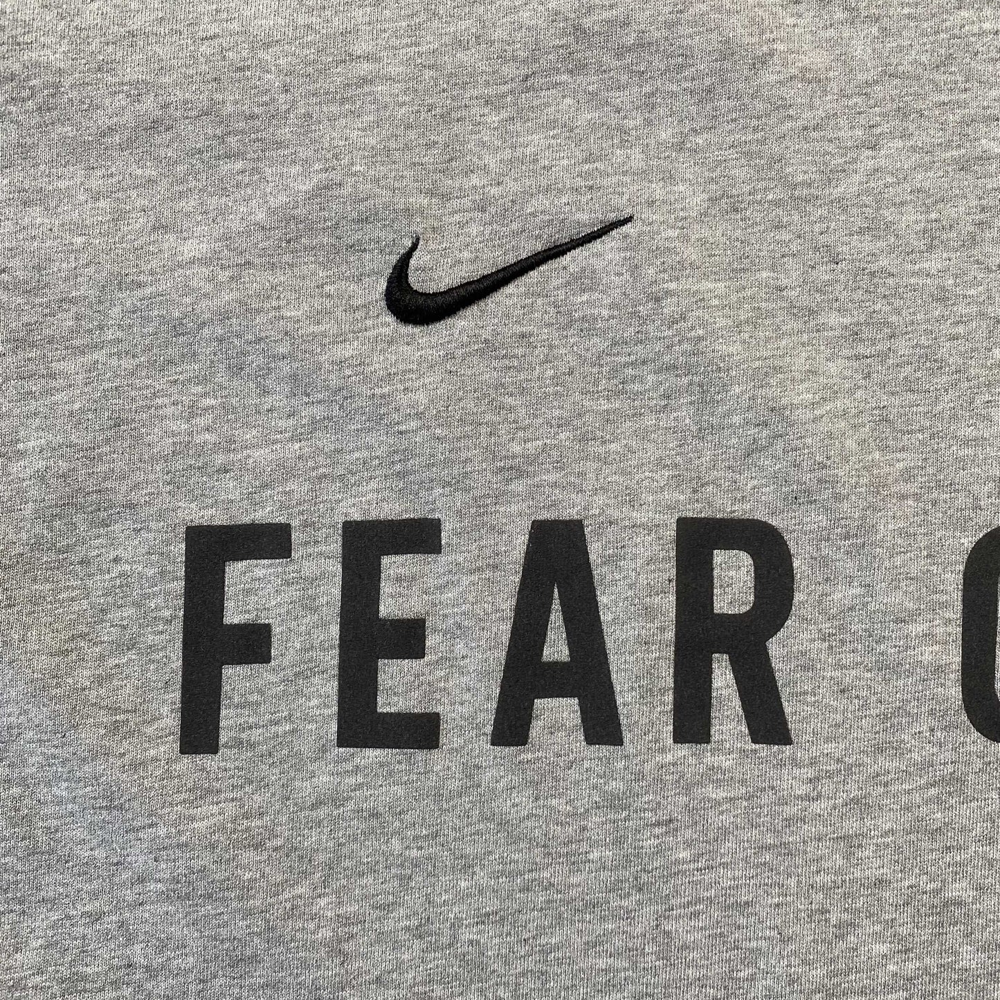 Remera Fear of God x Nike Warm Up Grey