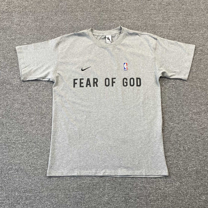 Remera Fear of God x Nike Warm Up Grey