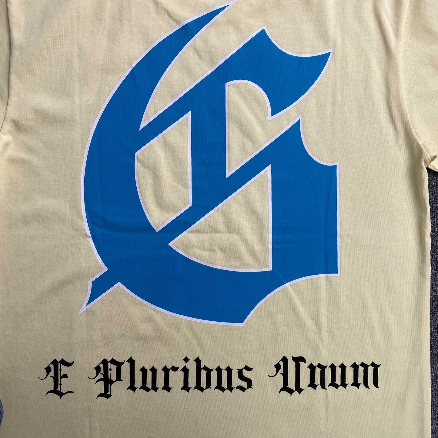 Remera Godspeed First Contact Crema