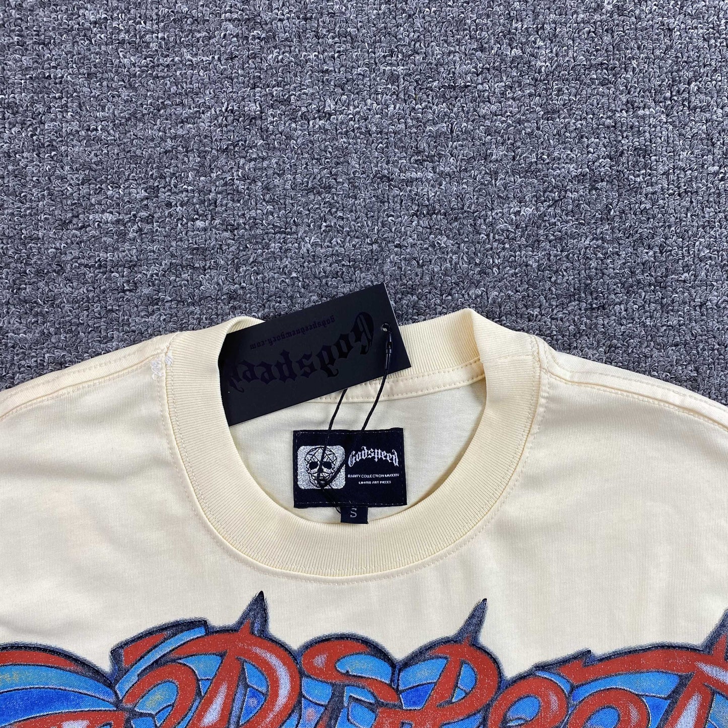 Remera Godspeed Supreme Reig Crema