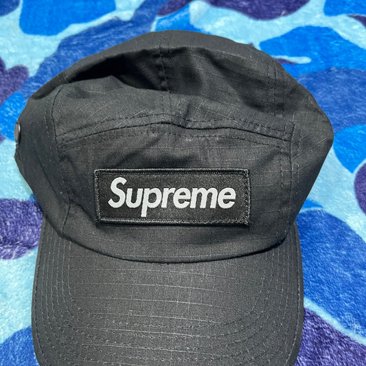 Gorra Supreme Ventile Negra