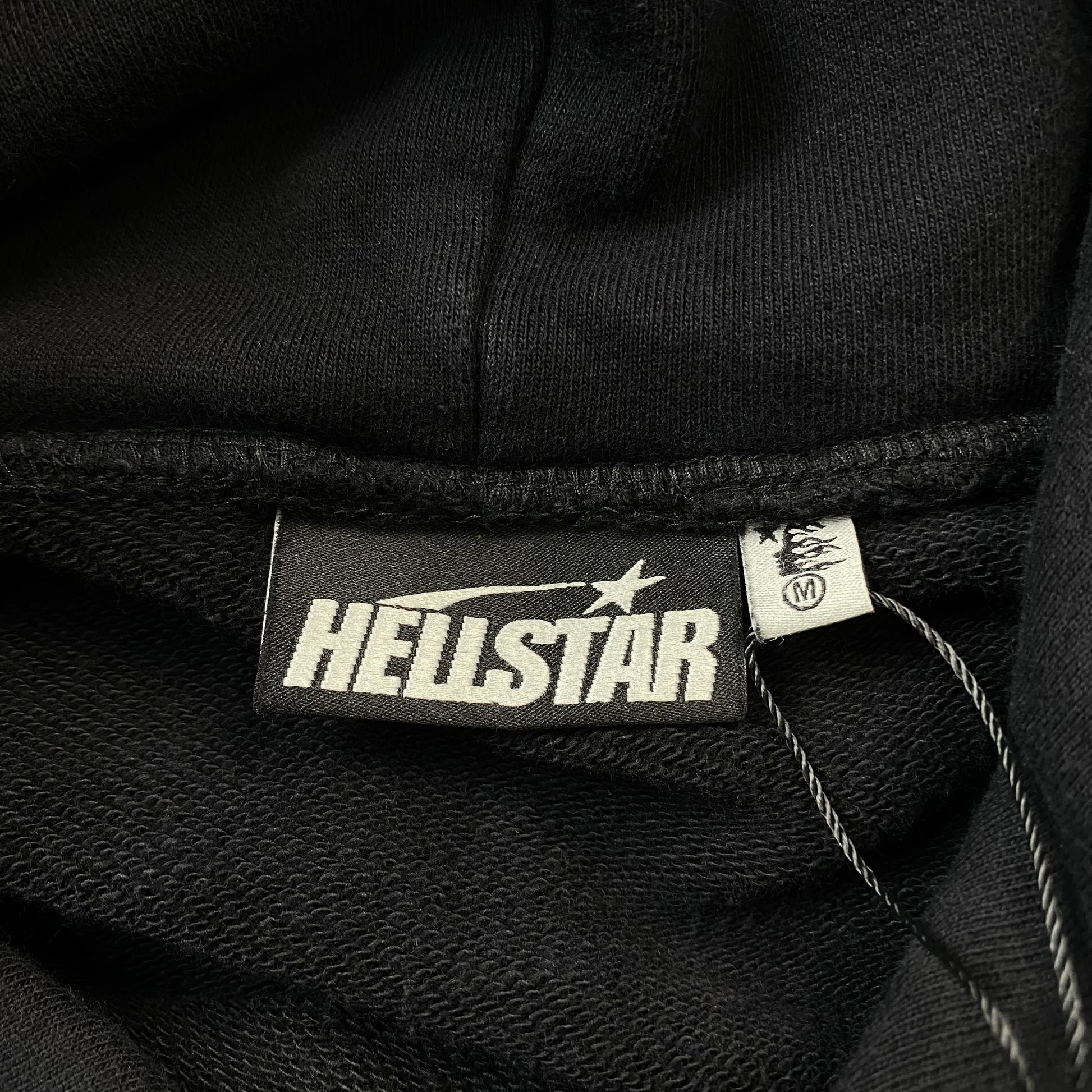 hellstar-airbrushed-skull-hoodie-black-5-Drip Store Argentina