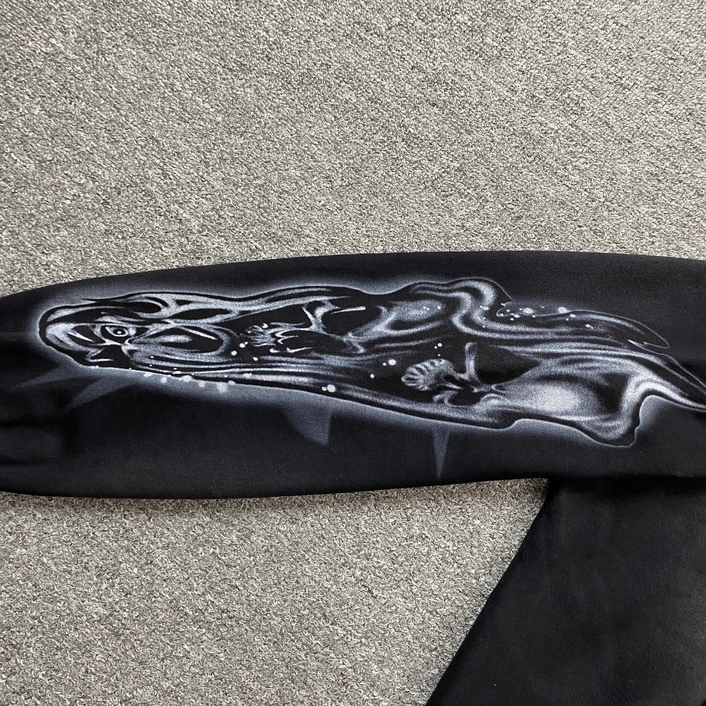 hellstar-airbrushed-skull-hoodie-black-7-Drip Store Argentina