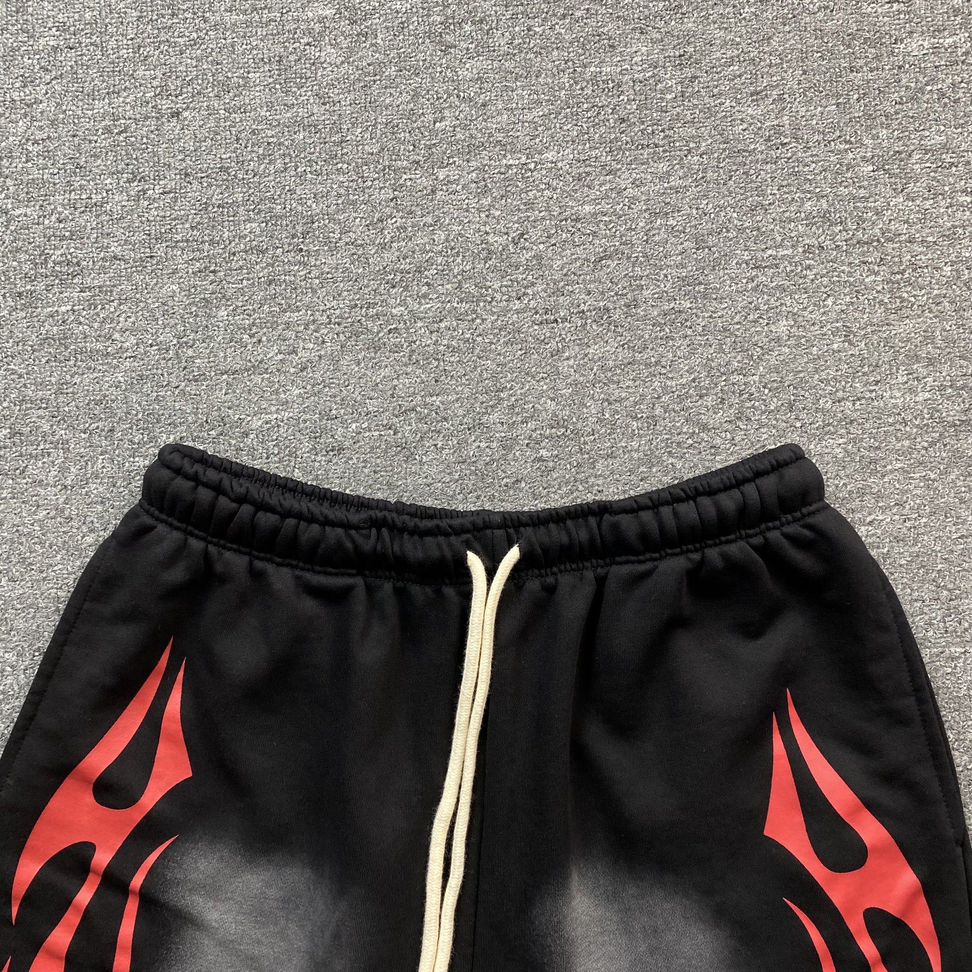 hellstar-flame-shorts-black-4-Drip Store Argentina