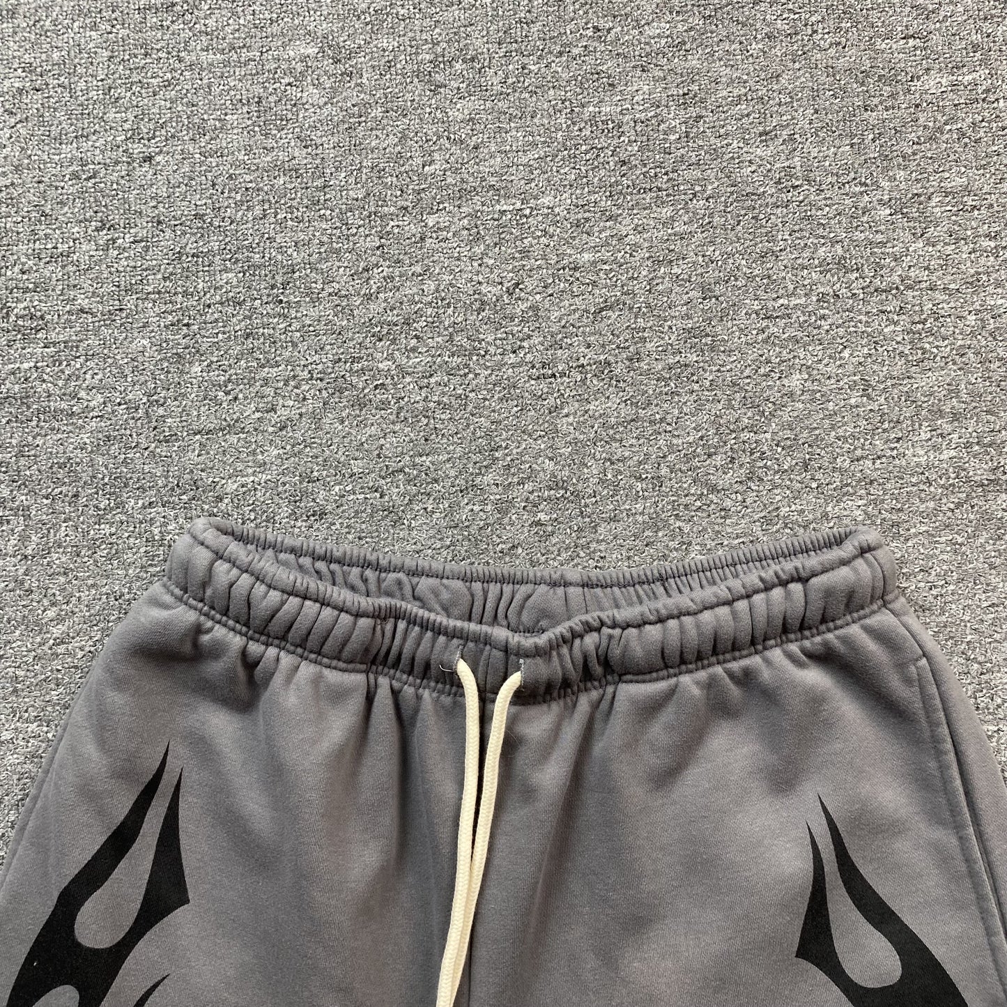 hellstar-flame-shorts-grey-3-Drip Store Argentina