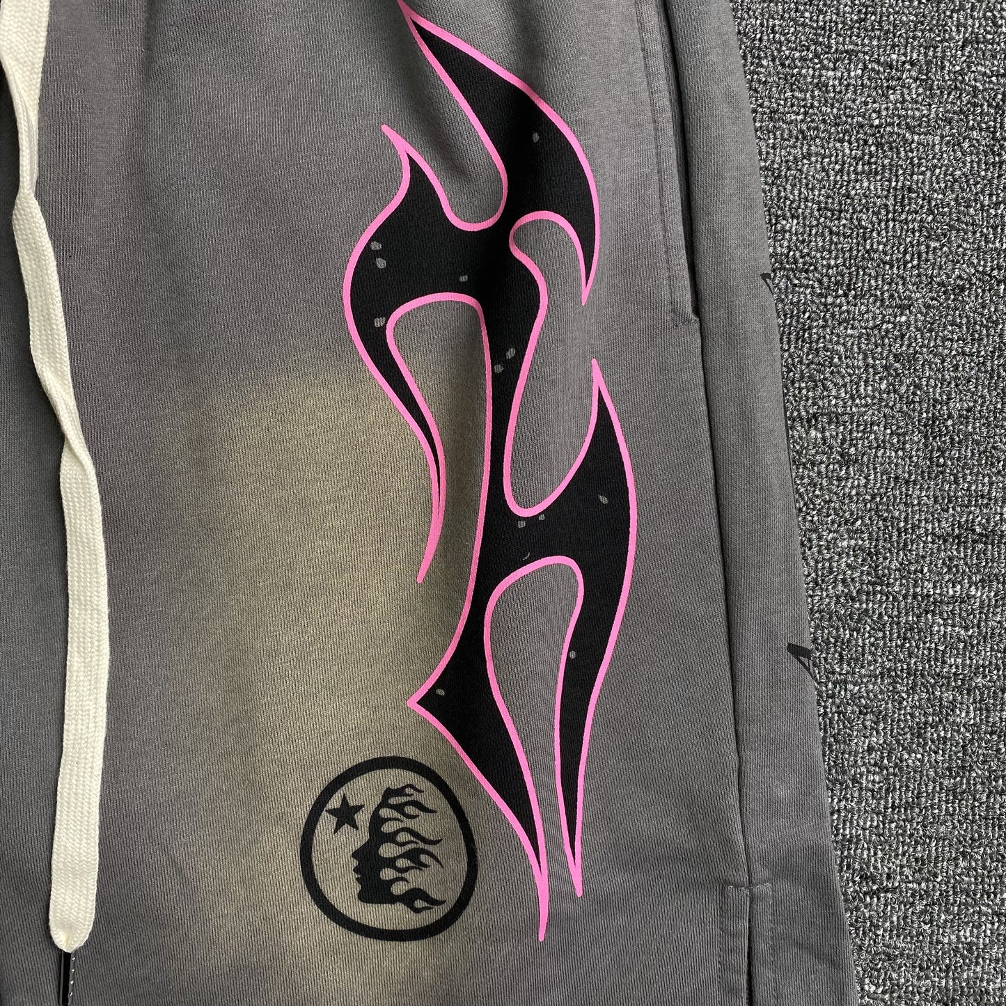 hellstar-flame-shorts-grey-6-Drip Store Argentina