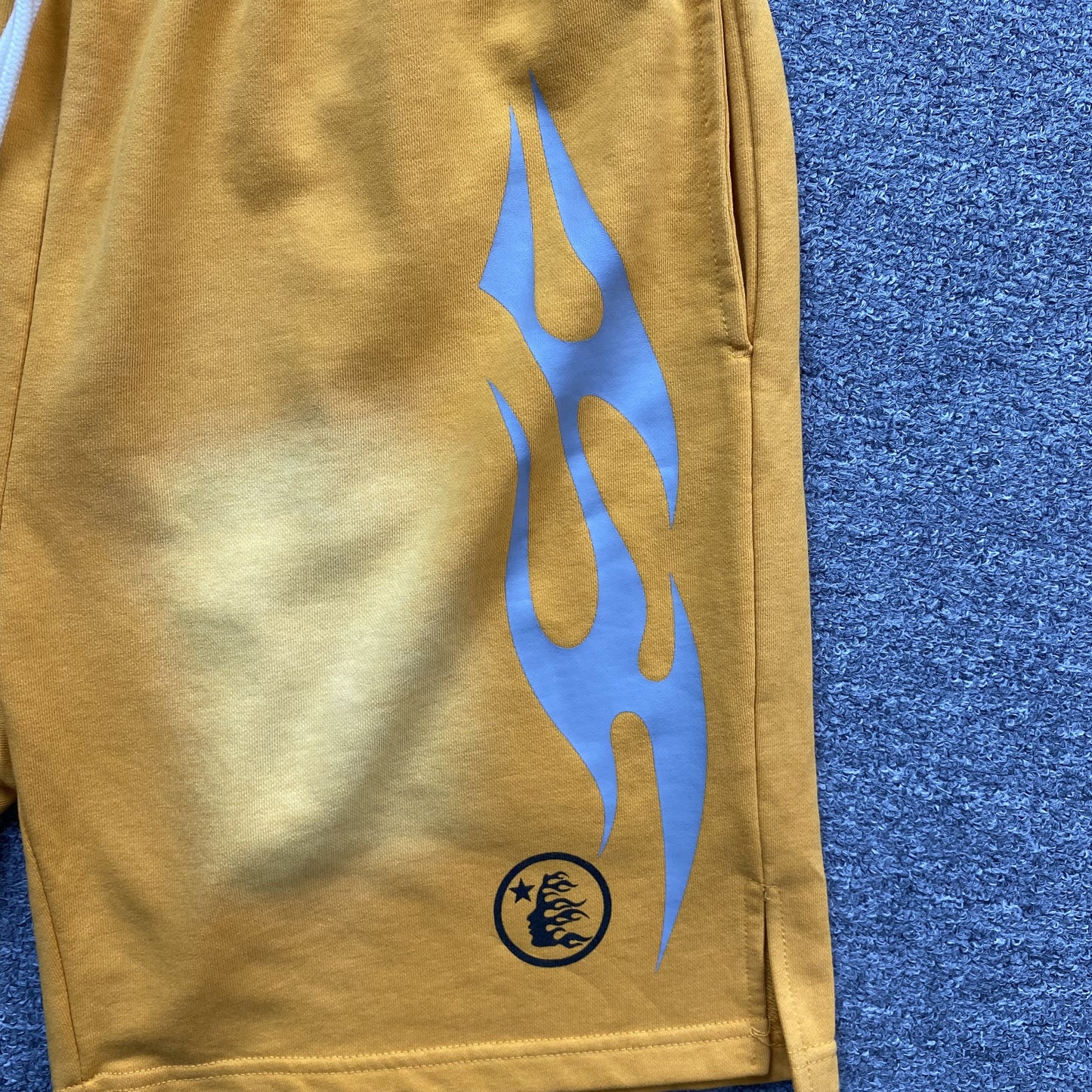 hellstar-flame-shorts-orange-4-Drip Store Argentina