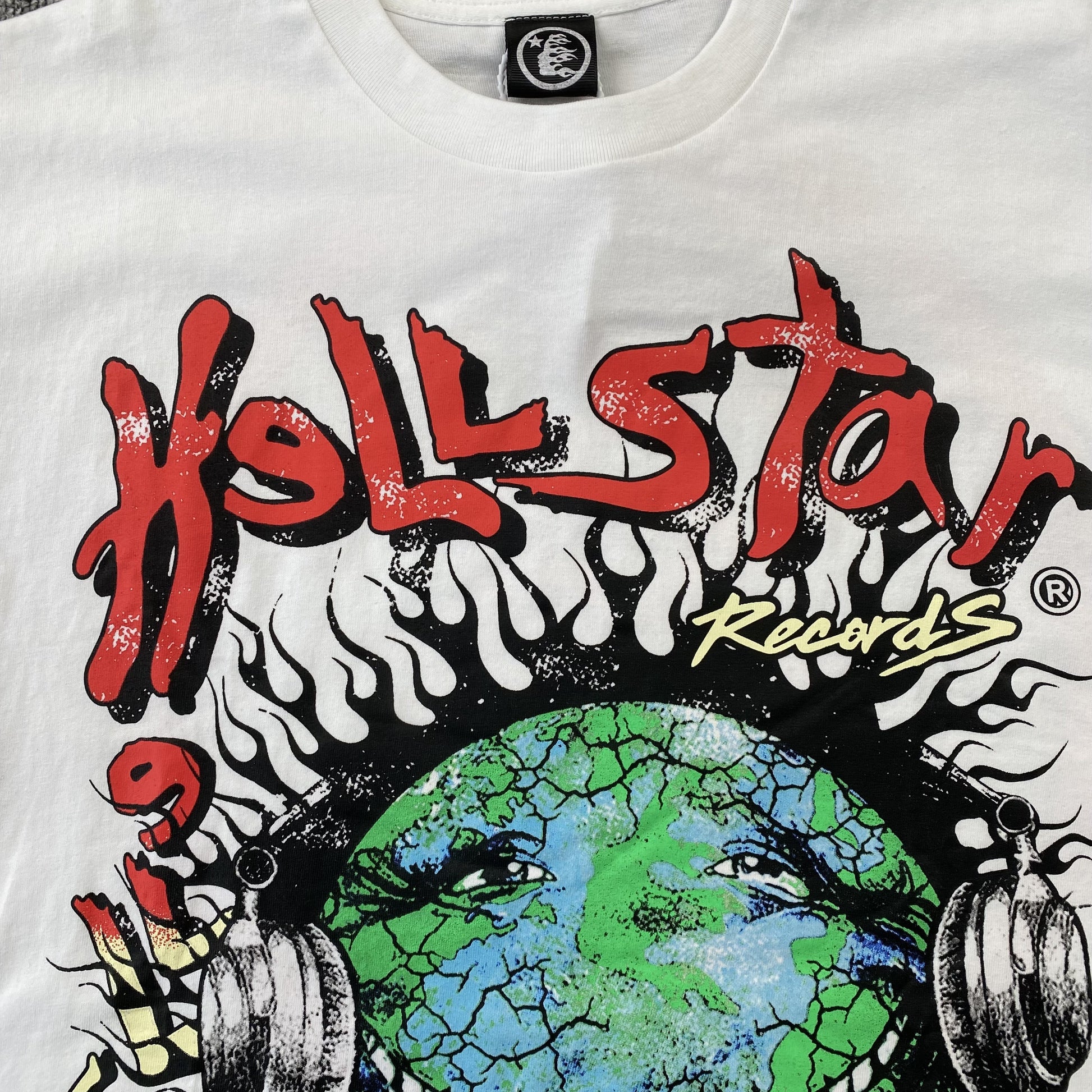 hellstar-heaven-on-earth-tee-white-9-Drip Store Argentina