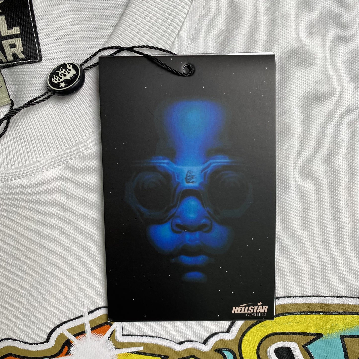 hellstar-helmet-glitter-print-tee-white-5-Drip Store Argentina