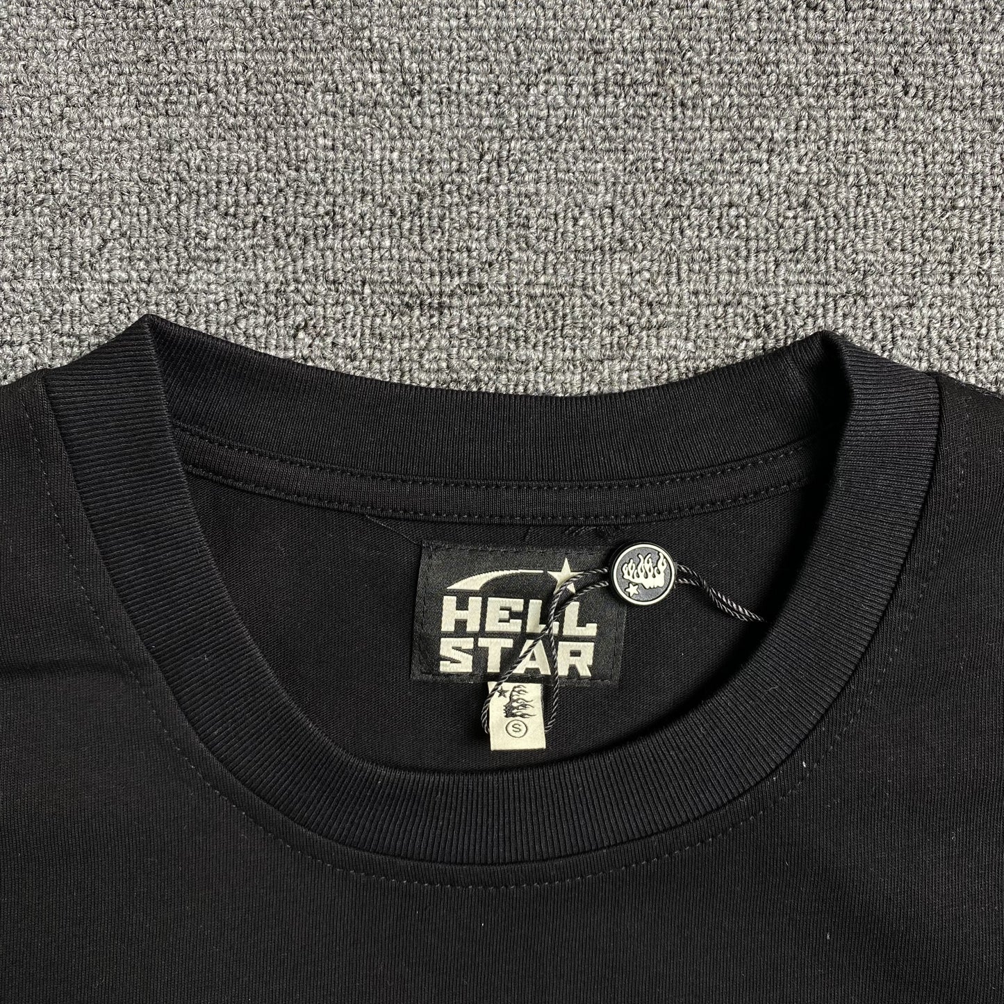 hellstar-records-powered-by-the-star-tee-black-7-Drip Store Argentina