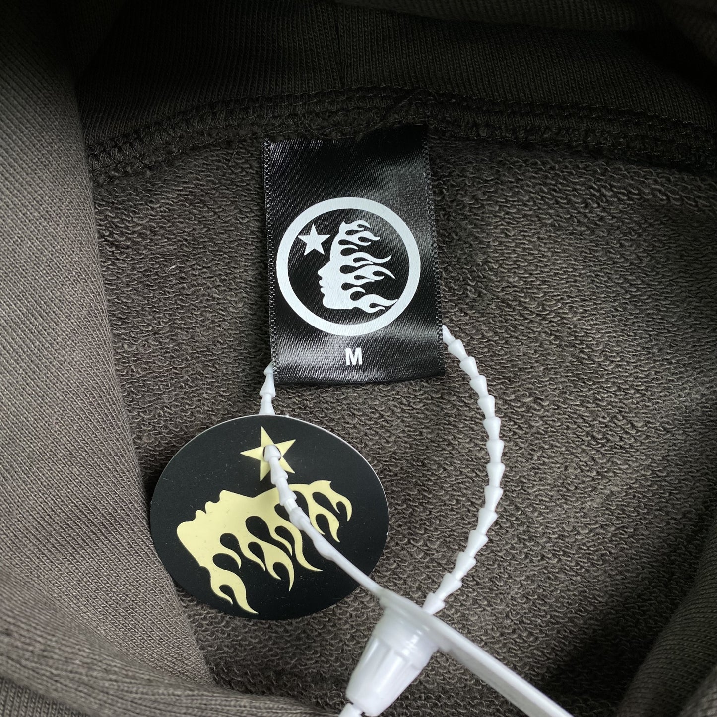 hellstar-records-world-tour-hoodie-grey-4-Drip Store Argentina