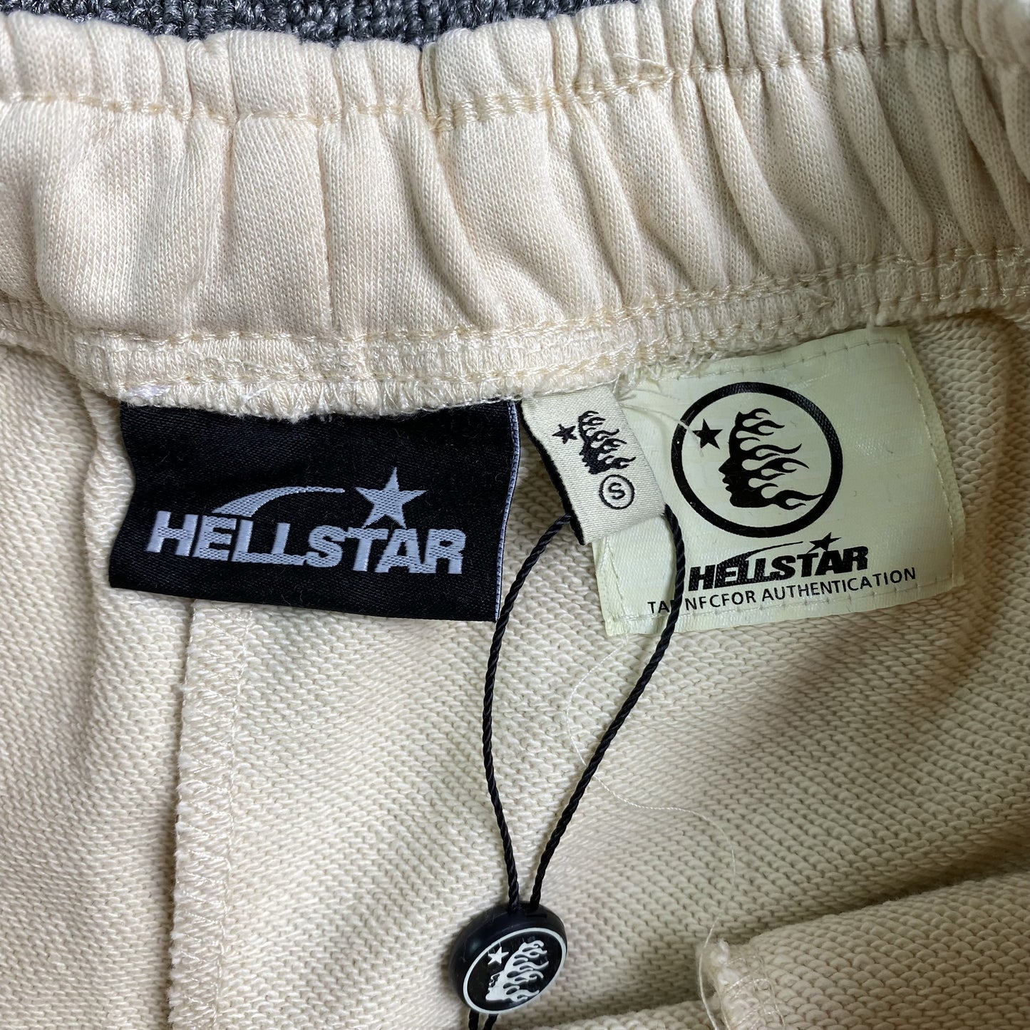 hellstar-sports-flame-shorts-white-5-Drip Store Argentina