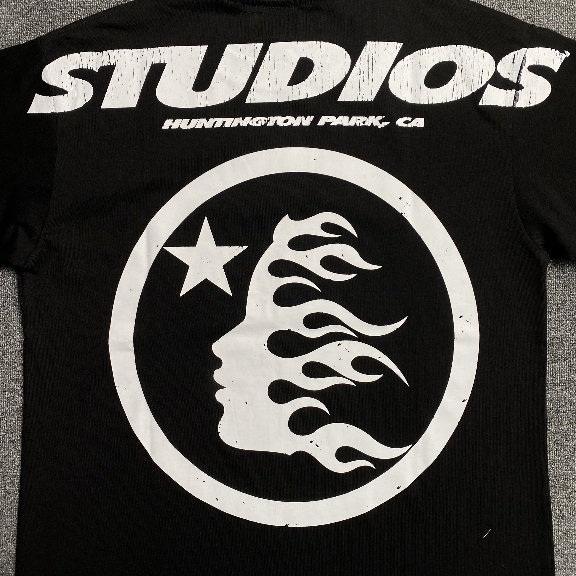 hellstar-studios-cartoon-logo-tee-black-4_41505429-Drip Store Argentina