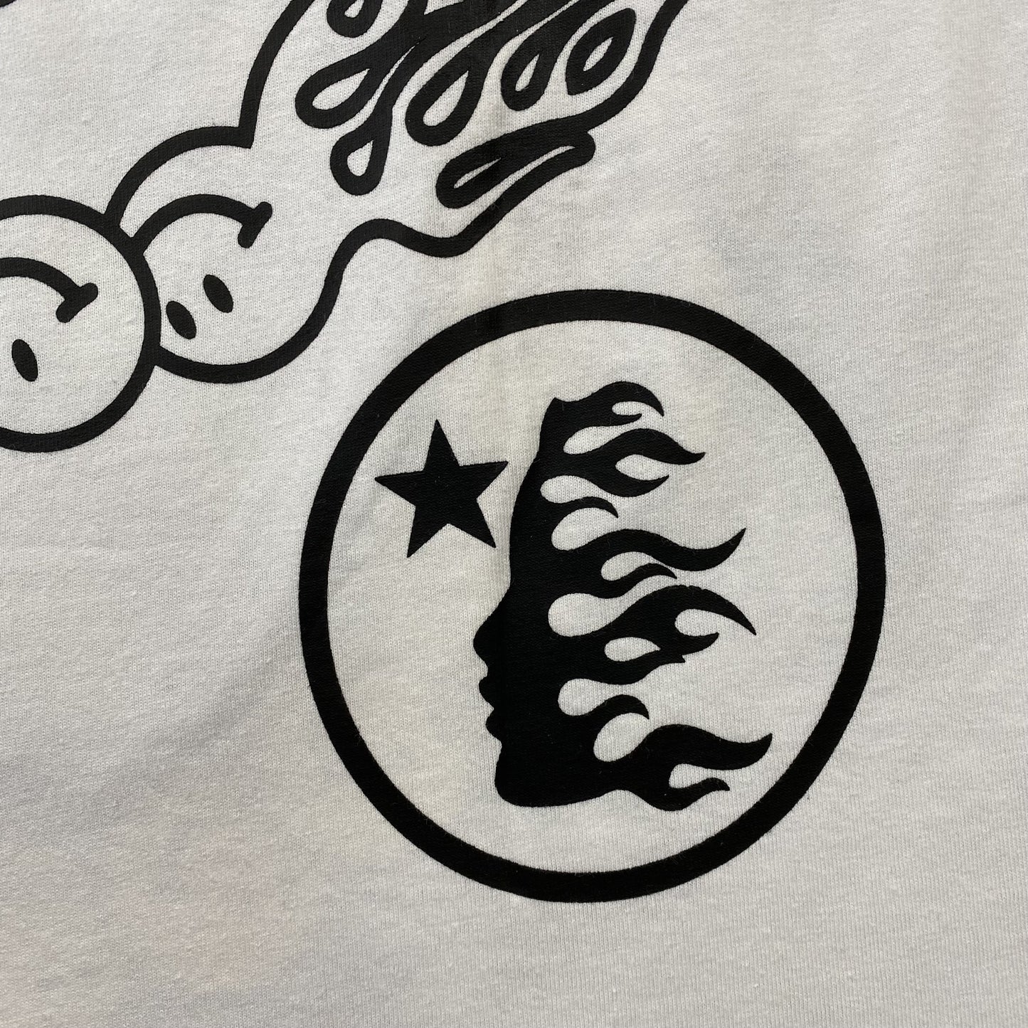 hellstar-studios-globe-tee-white-10-Drip Store Argentina