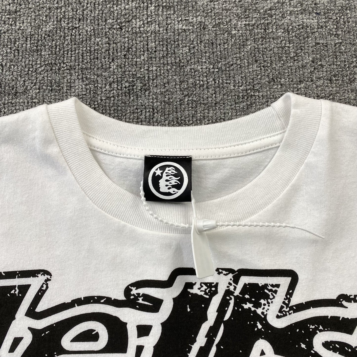 hellstar-studios-globe-tee-white-8-Drip Store Argentina
