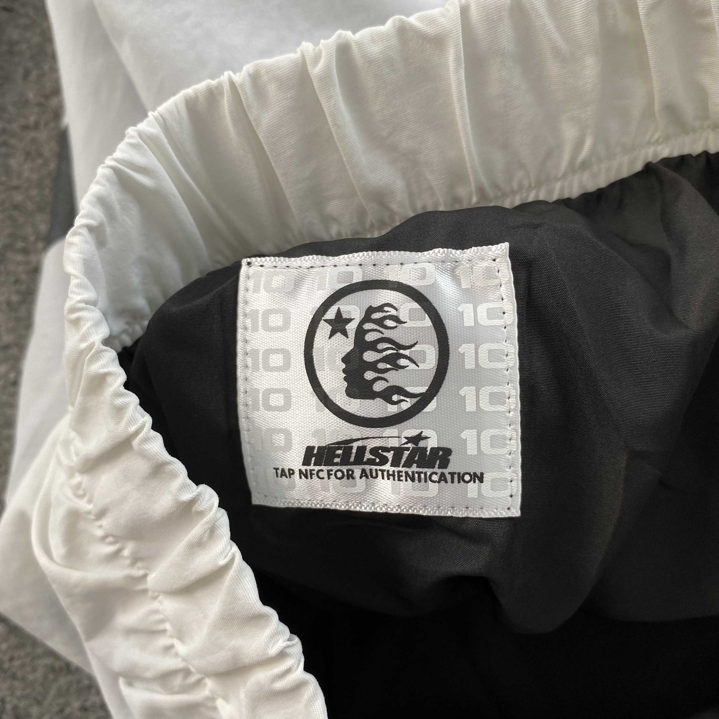 Campera Hellstar Thriller Blanca