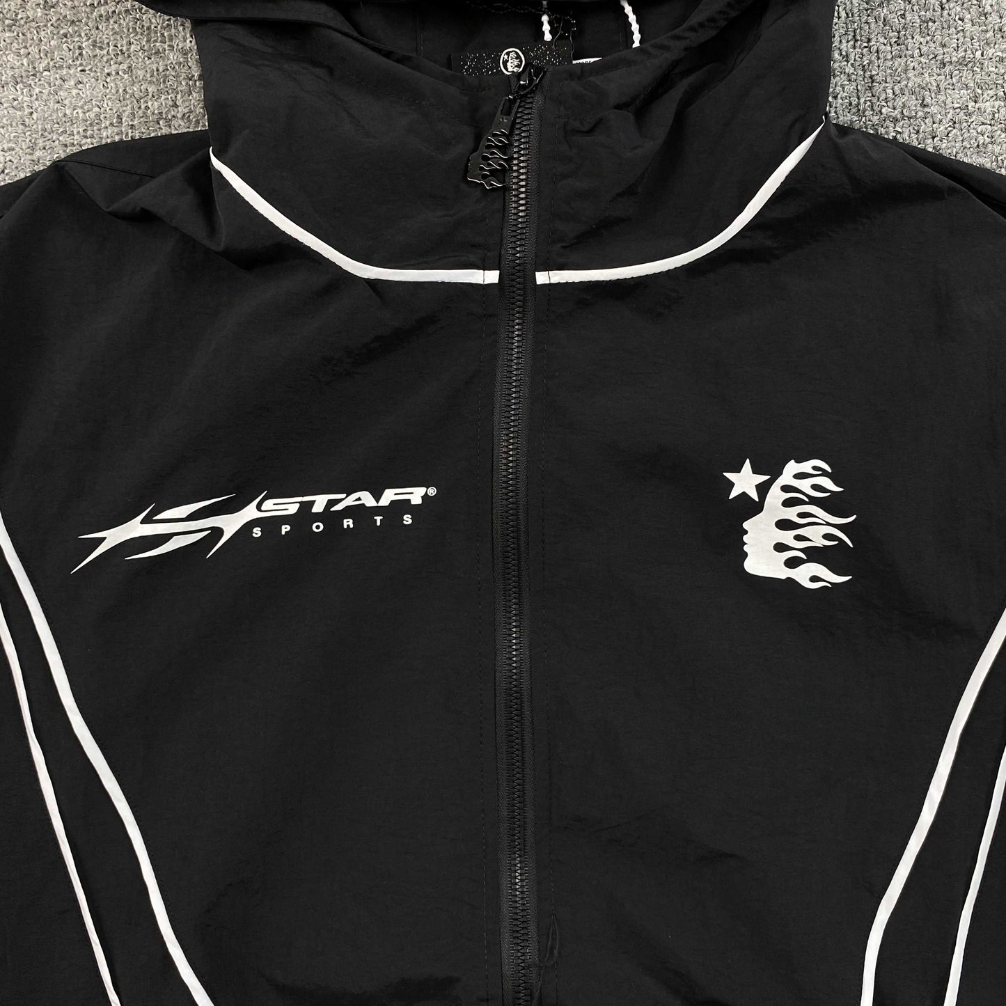 Campera Hellstar Thriller Negra