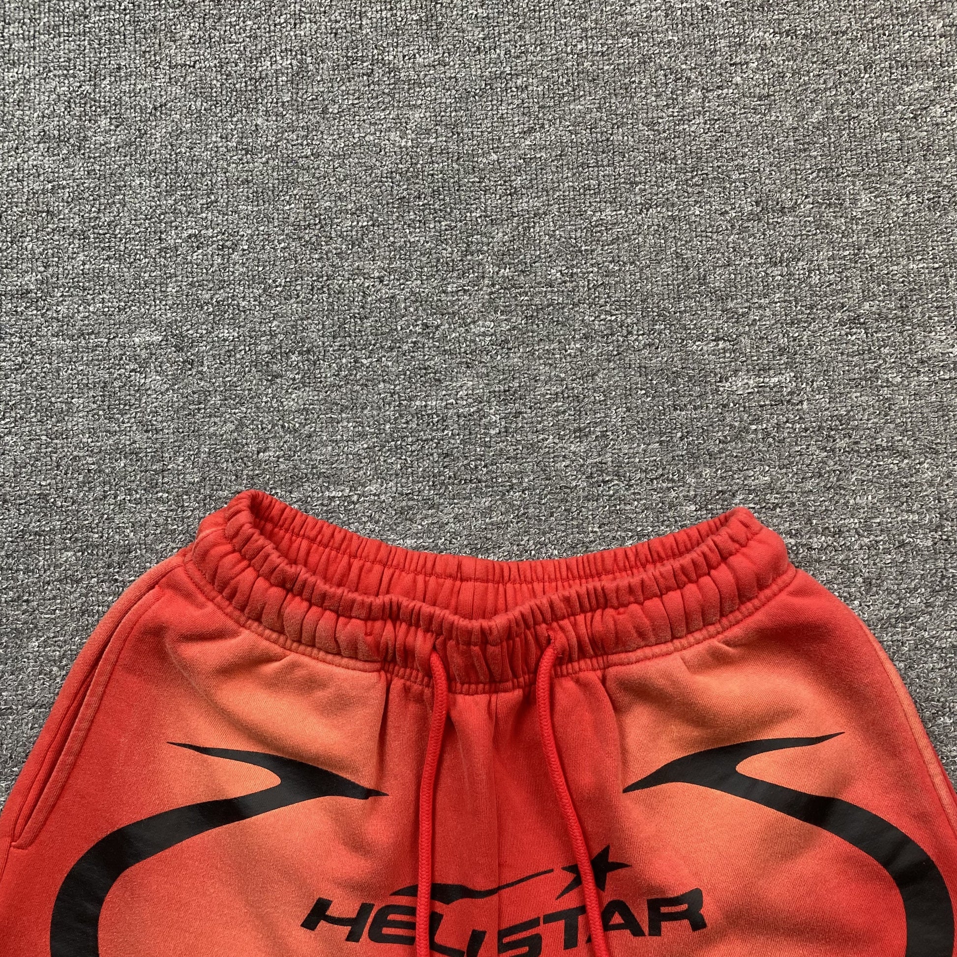 hellstar-warm-up-shorts-red-5-Drip Store Argentina