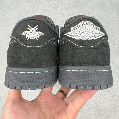 JORDAN 1 LOW OG X TRAVIS SCOTT BLACK/PHANTOM