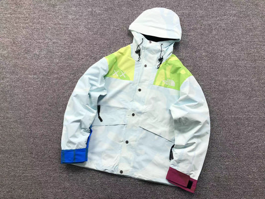 kaws-x-the-north-face-retro-1986-mountain-jacket-ice-blue-86-Drip Store Argentina