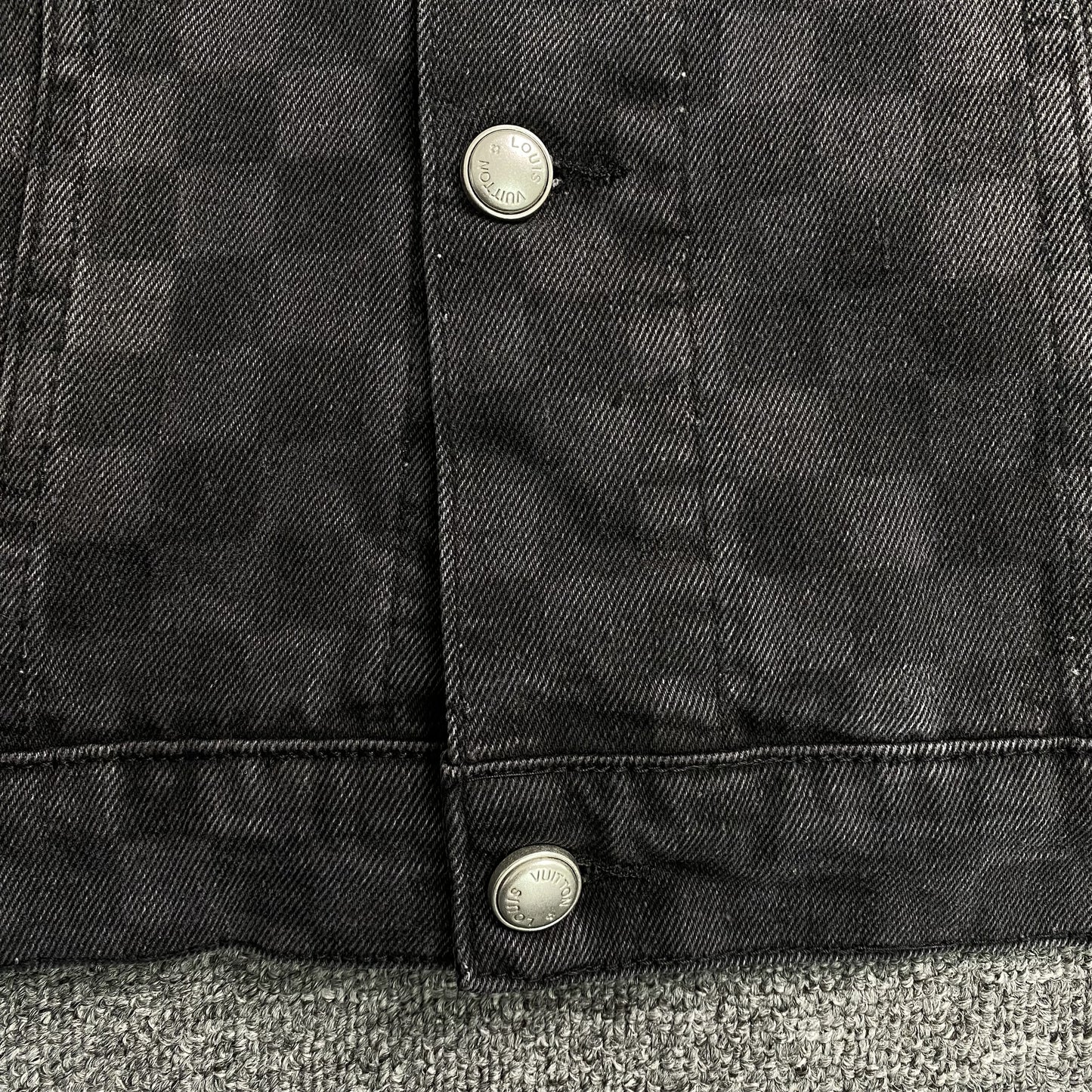 Campera Louis Vuitton Damier Jean Negra