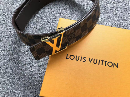 louis-vuitton-damier-gold-lv-initials-belt-brown-5-Drip Store Argentina