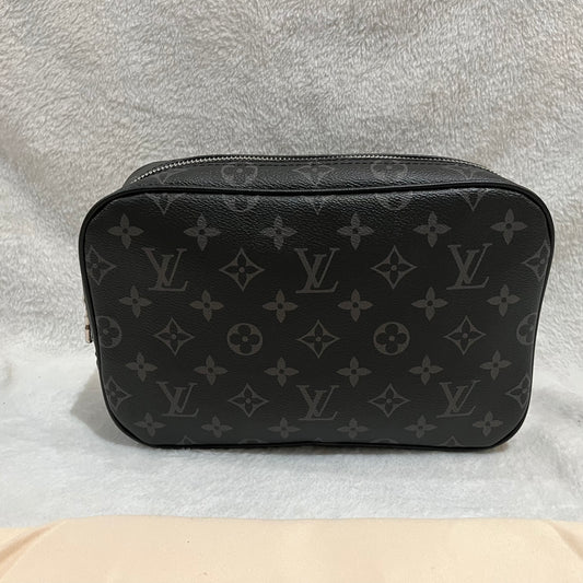 louis-vuitton-monogram-eclipse-truth-toilette-gm-makeup-pouch-2-Drip Store Argentina