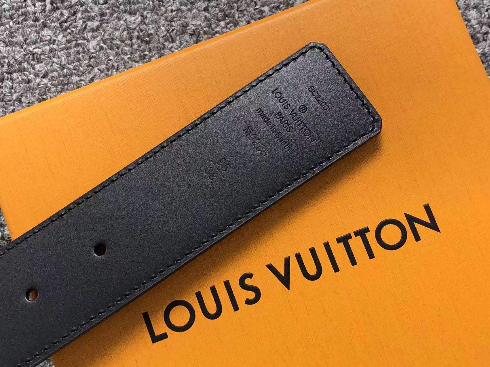 louis-vuitton-monogram-silver-lv-initials-belt-grey-7-Drip Store Argentina