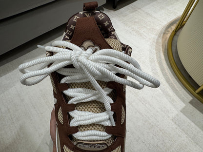 Louis Vuitton Skate Sneaker Marrón