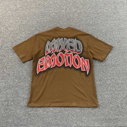 Remera Mixed Emotion Apocalypse Marrón