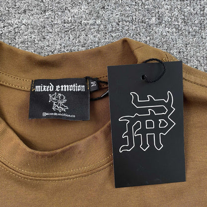 Remera Mixed Emotion Apocalypse Marrón