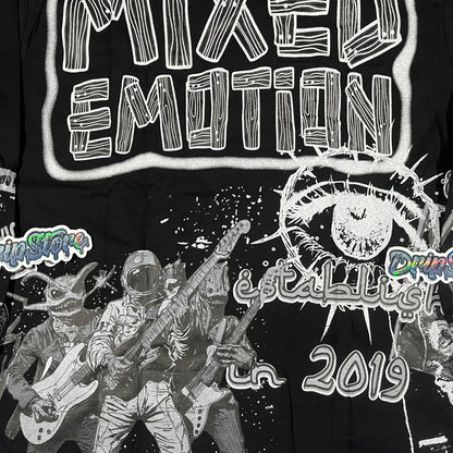 Remera Mixed Emotion Astro Negra