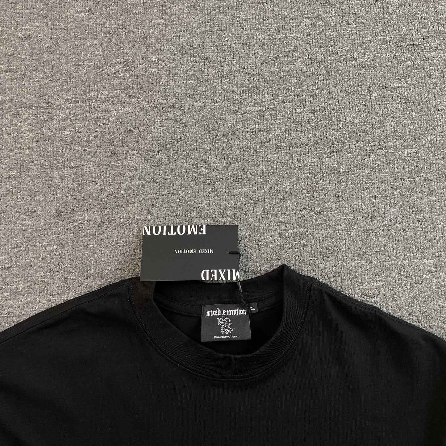 Remera Mixed Emotion Blur Negra