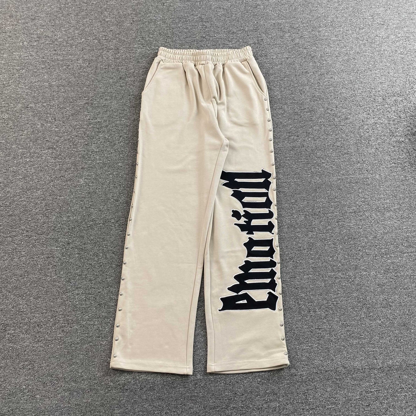 Pantalón Mixed Emotion Crown Gris