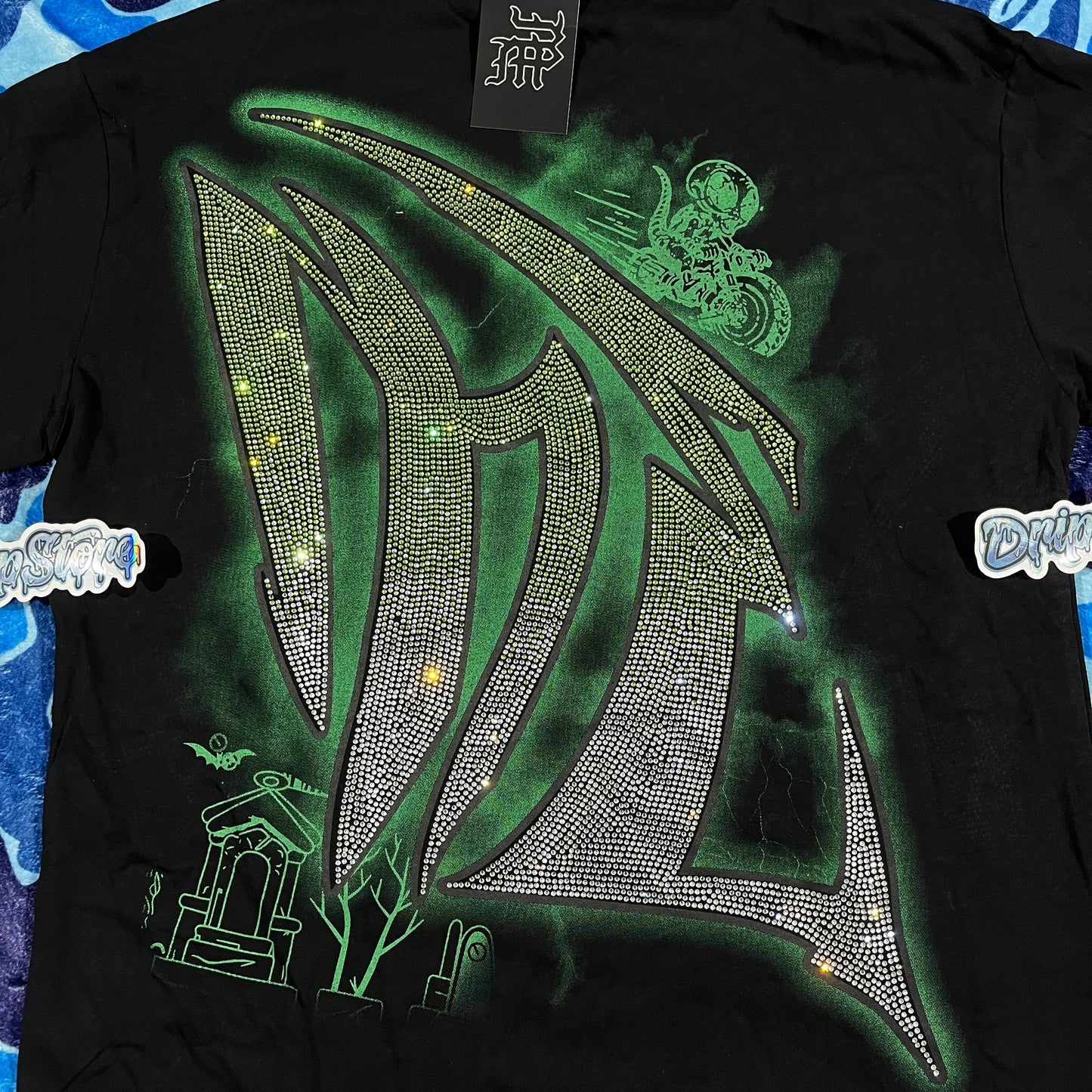 Remera Mixed Emotion Goblin Rhinestone Negra