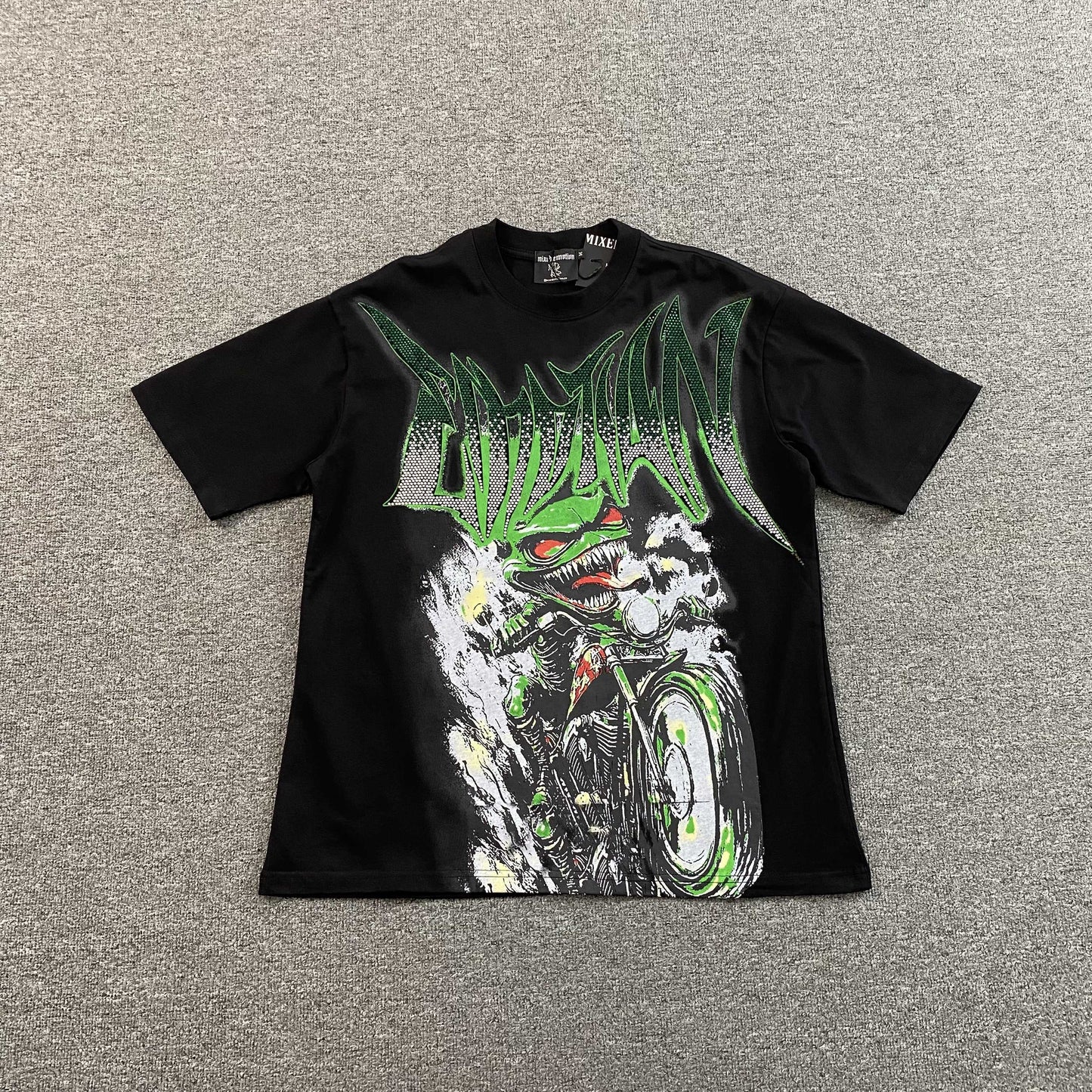 Remera Mixed Emotion Goblin Rhinestone Negra