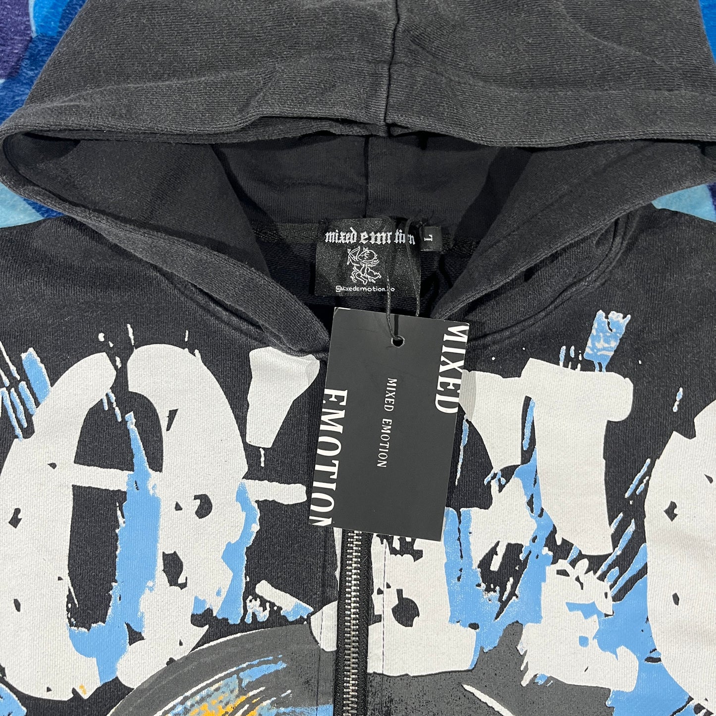 Campera Mixed Emotion Radioactive Black