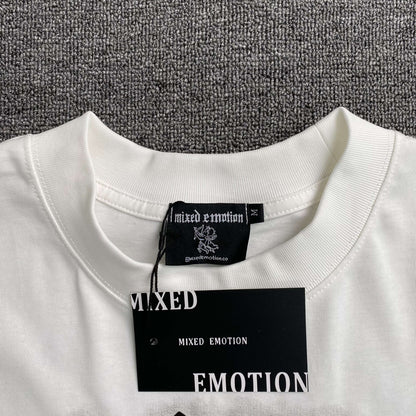 Remera Mixed Emotion Resurrection Blanca