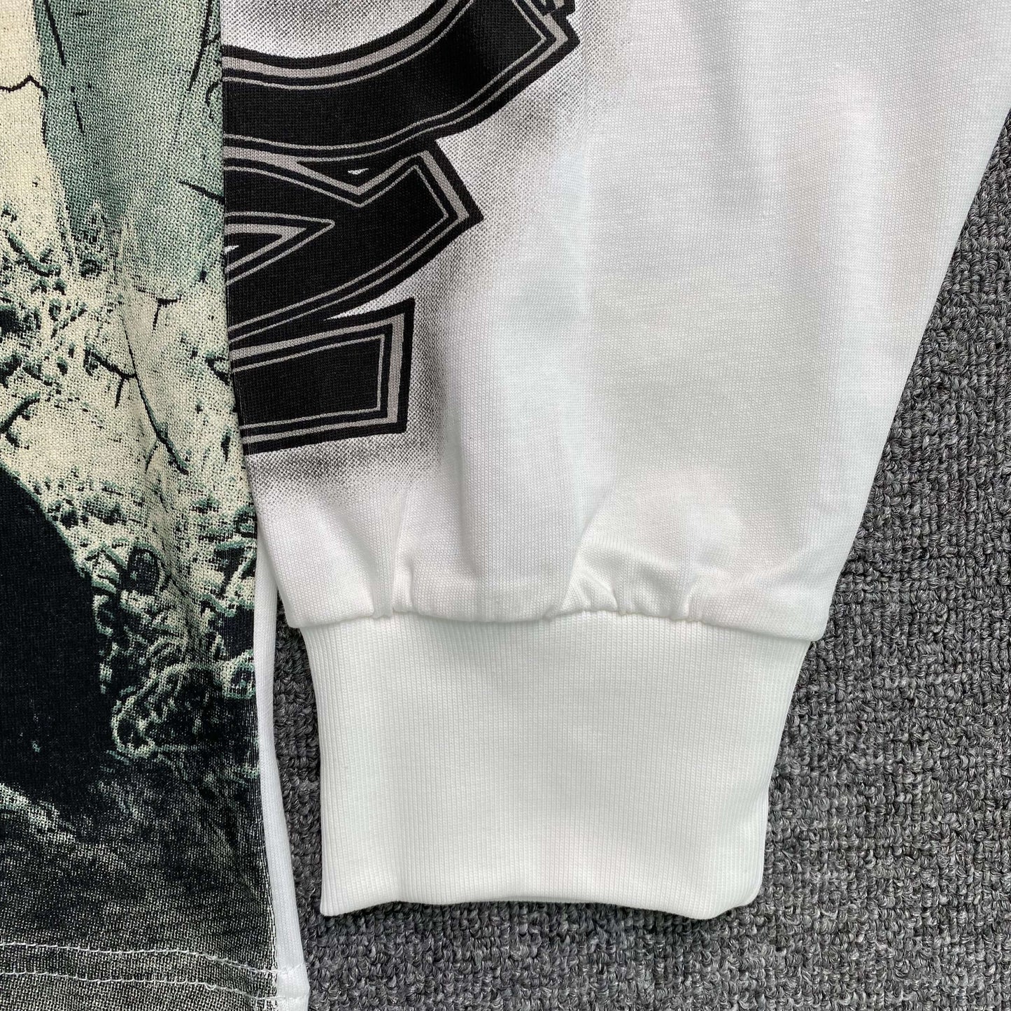 Remera Mixed Emotion Resurrection Blanca