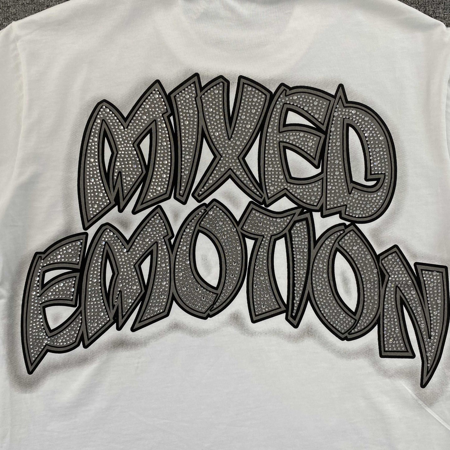 Remera Mixed Emotion Resurrection Blanca