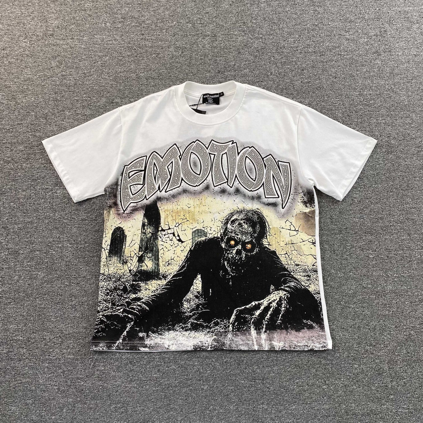 Remera Mixed Emotion Resurrection Blanca