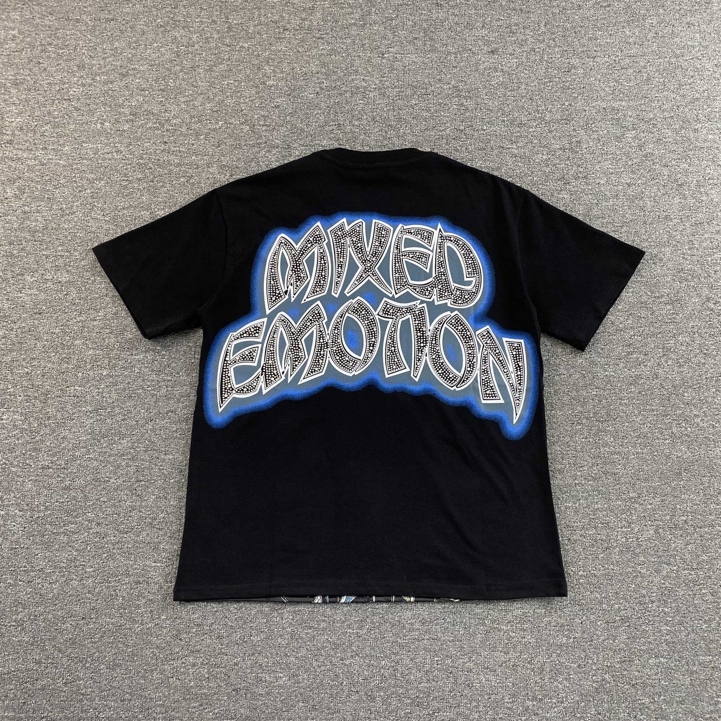 Remera Mixed Emotion Spirit Negra