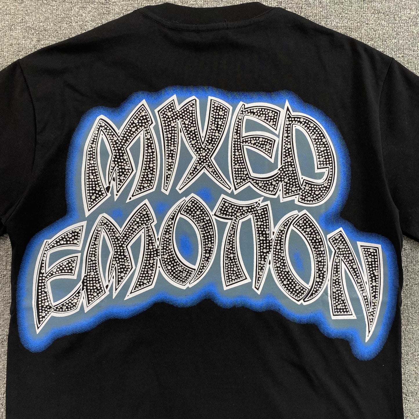 Remera Mixed Emotion Spirit Negra