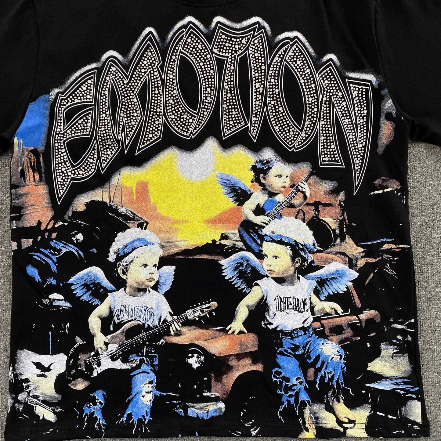 Remera Mixed Emotion Sunrise Negra