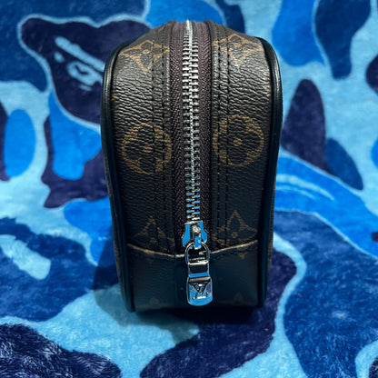 Neceser LV Marrón