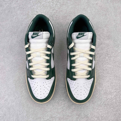 NIKE DUNK LOW VINTAGE GREEN (W)